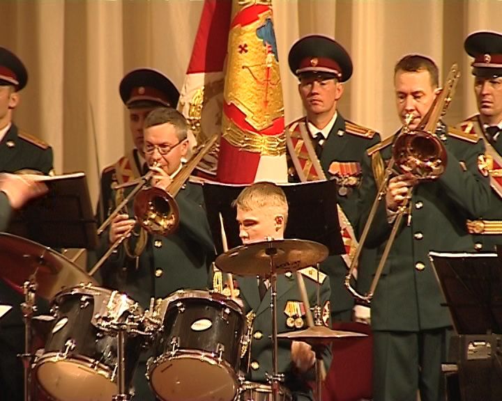 Киров вятского губернского симфонического оркестра. Вятский симфонический оркестр. Оркестр шаляпина киров. Оркестр киров. Филармония кузбасса кемерово.